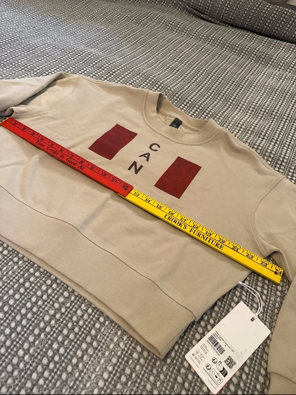 NWT Lululemon Canada Perfectly Oversized Cropped Crew size 4